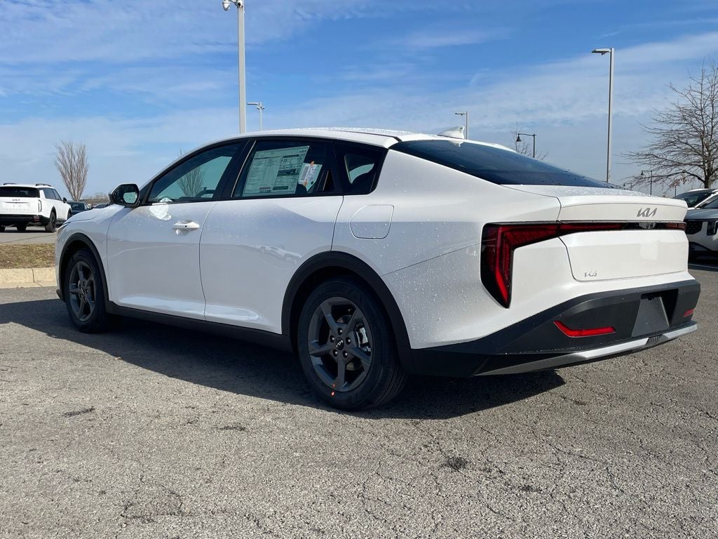 2026 Kia K4 LXS