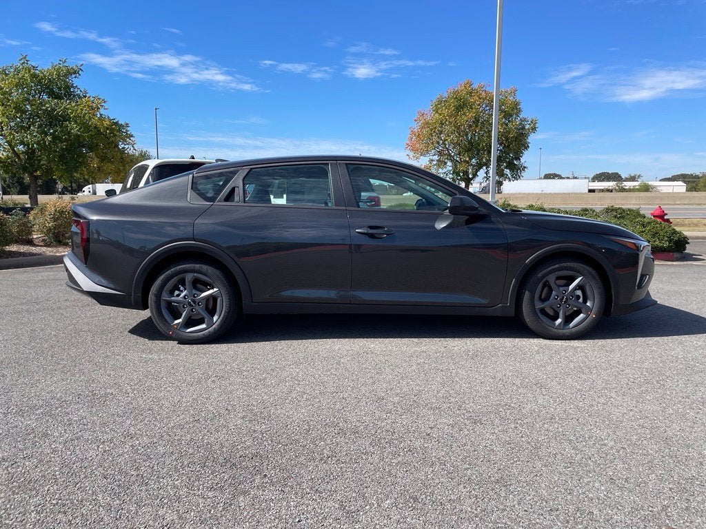 2027 Kia K4 LXS