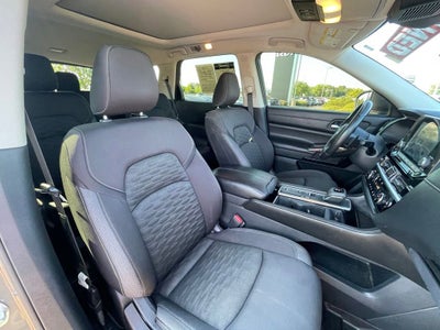 2022 Nissan Pathfinder SV