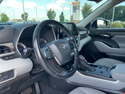 2021 Toyota Highlander Hybrid XLE