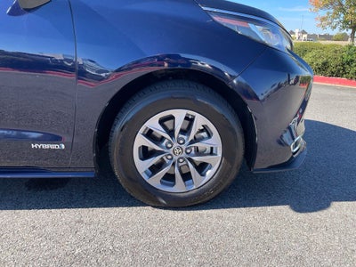 2021 Toyota Sienna XLE 8 Passenger
