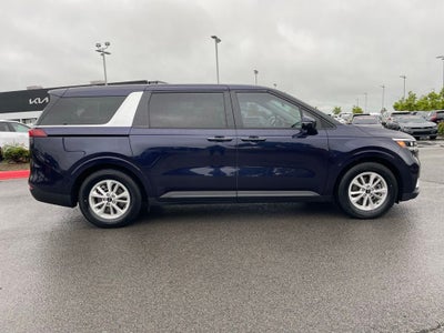 2023 Kia Carnival LX