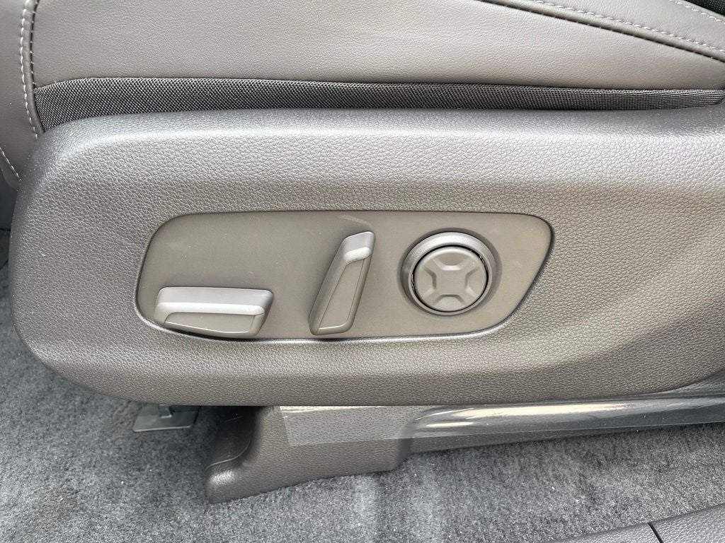 2027 Kia Carnival LXS