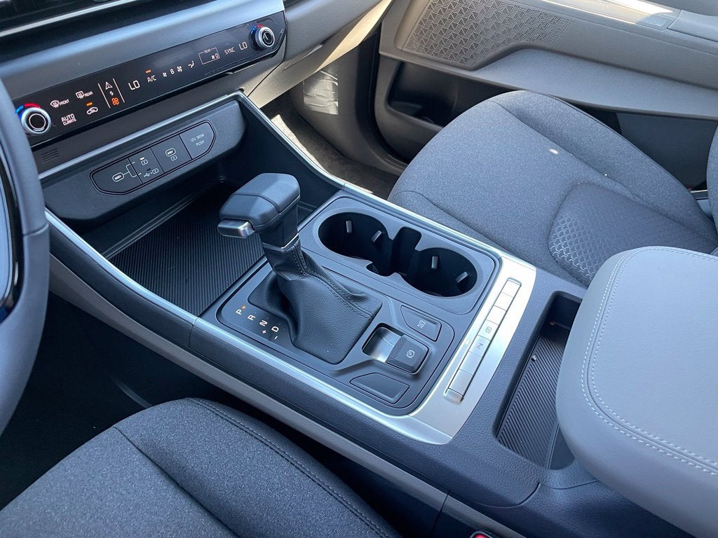 2027 Kia Carnival LX