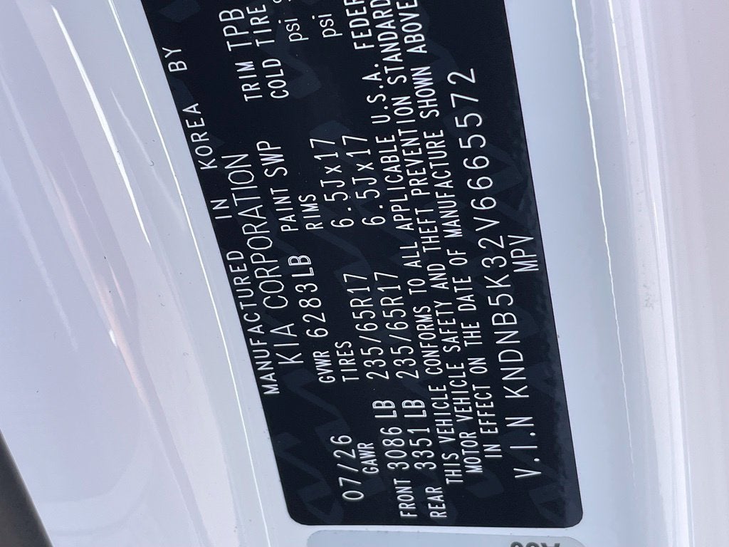 2027 Kia Carnival LX