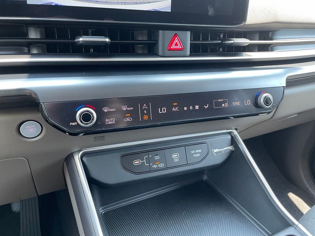 2026 Kia Carnival LX