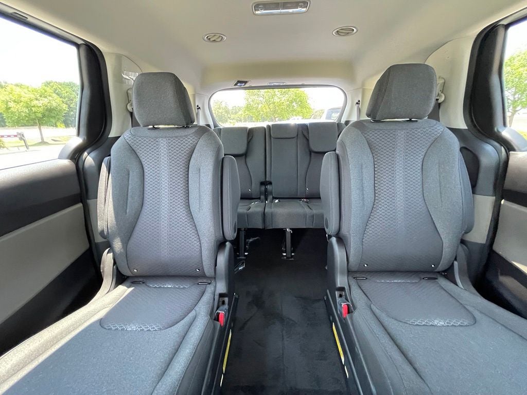 2026 Kia Carnival LX