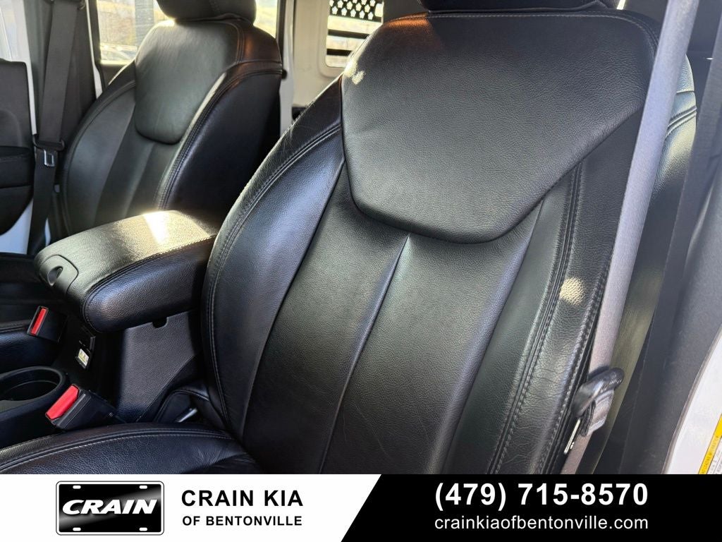 2015 Jeep Wrangler Unlimited Sahara Altitude - 4WD / CLEAN CARFAX / LIFT / WHEELS / TIRES