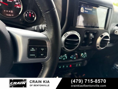 2015 Jeep Wrangler Unlimited Rubicon Hard Rock - 4WD / CLEAN CARFAX