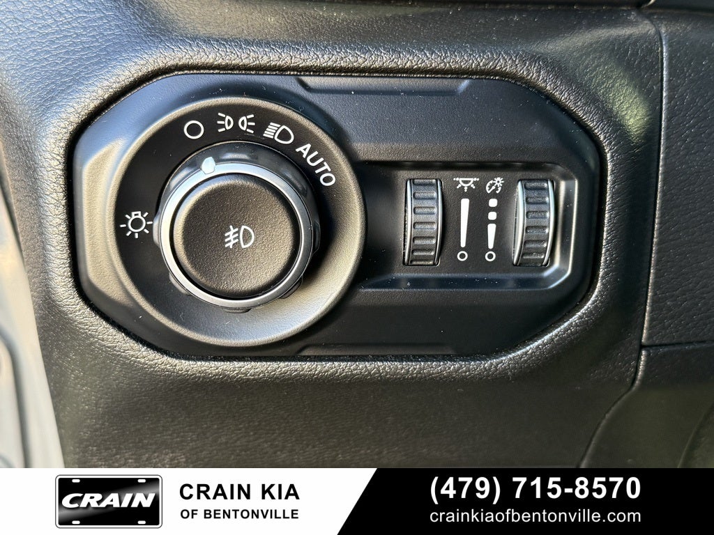 2019 Jeep Wrangler Unlimited Sahara Altitude - 4WD