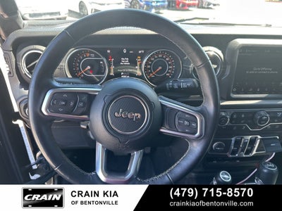 2018 Jeep Wrangler Unlimited Sahara - 4WD / ONE OWNER / LIFTED!