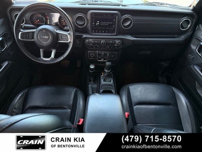 2018 Jeep Wrangler Unlimited Sahara - 4WD / ONE OWNER / LIFTED!