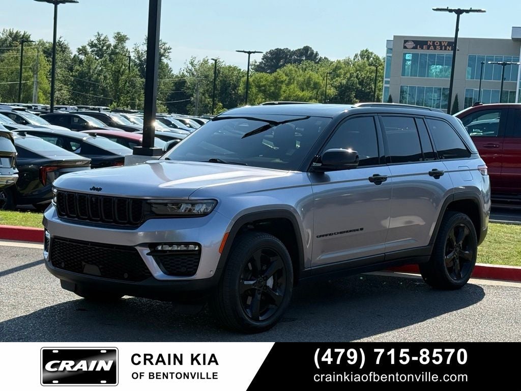2023 Jeep Grand Cherokee Limited - 4WD / PANORAMIC SUNROOF / ONE OWNER