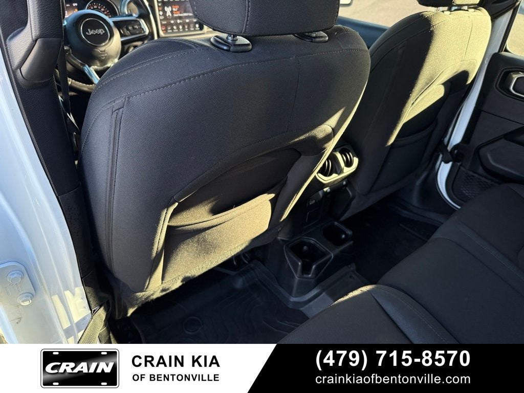 2022 Jeep Gladiator Overland - 4WD / CLEAN CARFAX