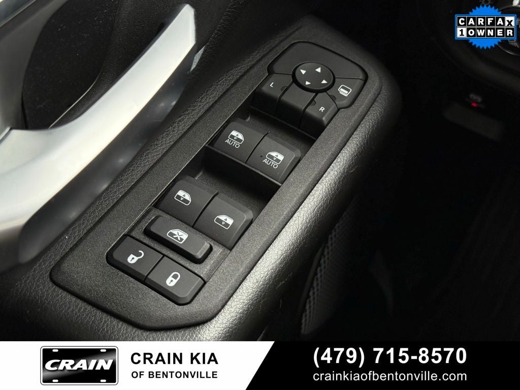 2025 RAM 1500 Big Horn/Lone Star - 4WD / PANORAMIC SUNROOF / ONE OWNER