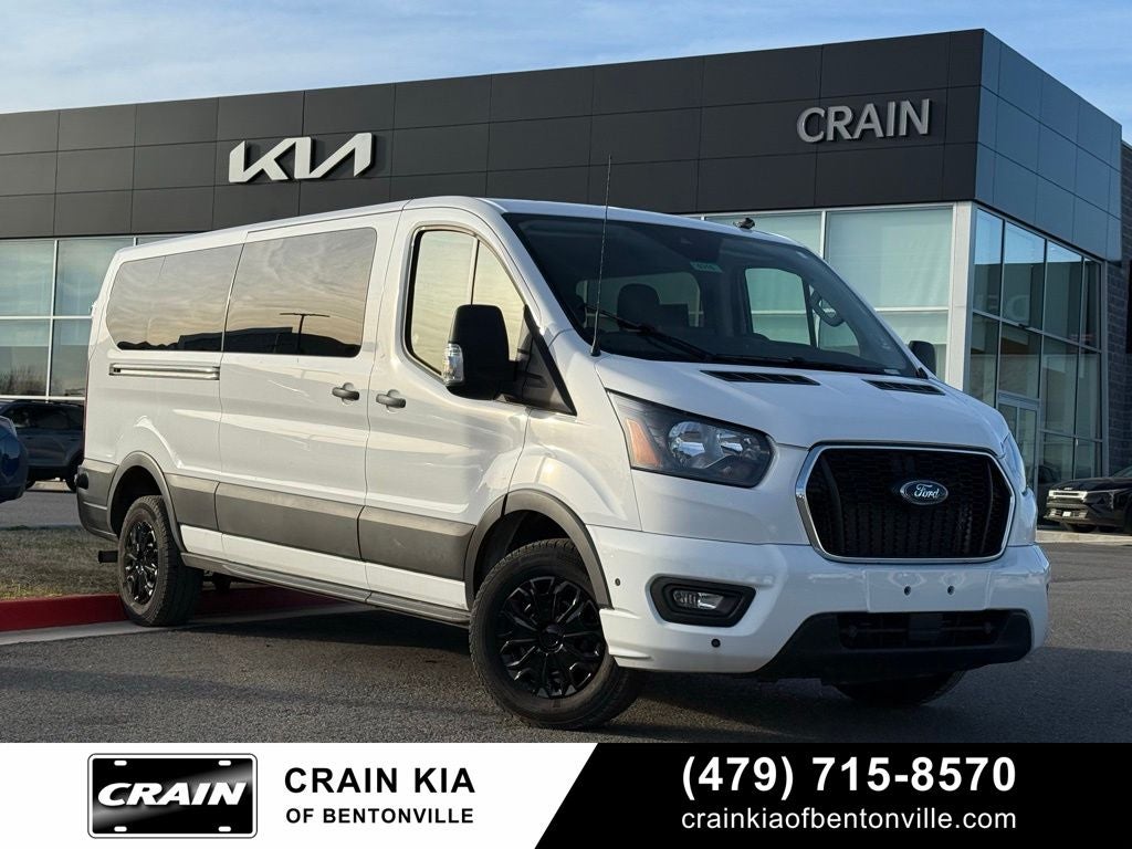 2024 Ford Transit-350 XLT - 12 PASSENGER / CLEAN CARFAX / ONE OWNER