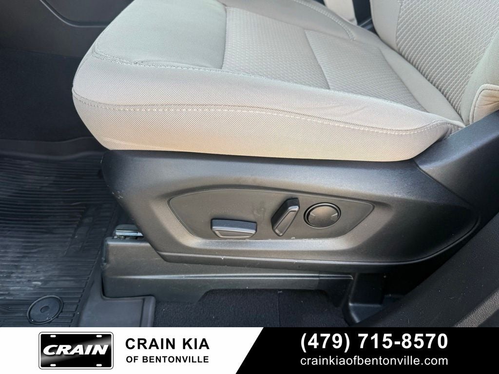 2023 Ford Explorer XLT - CLEAN CARFAX / ONE OWNER / 3RD ROW