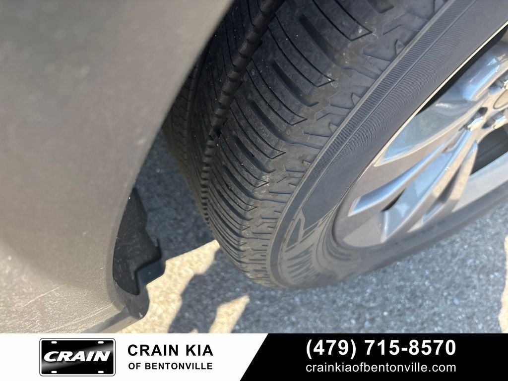 2024 Ford Explorer XLT - 4WD / CLEAN CARFAX / ONE OWNER