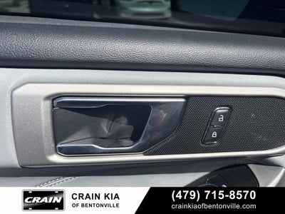 2024 Ford Explorer XLT - 4WD / CLEAN CARFAX / ONE OWNER