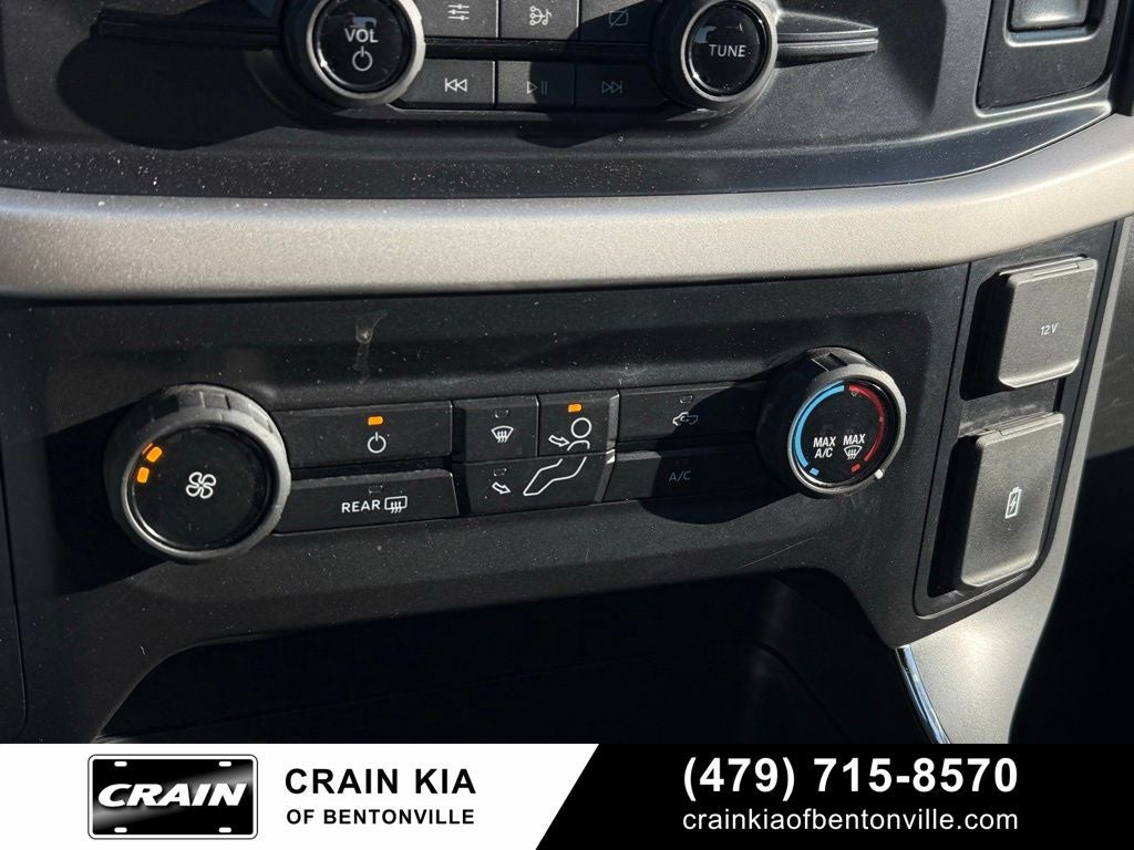2021 Ford F-150 XLT - 4WD / CLEAN CARFAX