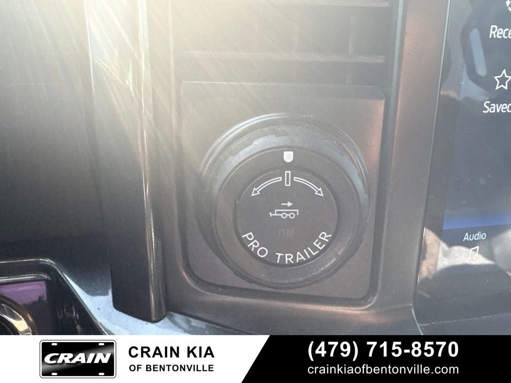 2021 Ford F-150 XLT - 4WD / CLEAN CARFAX