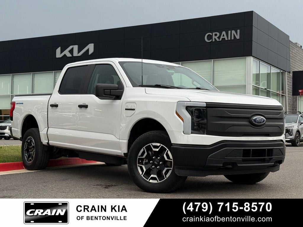 2022 Ford F-150 Lightning Pro - AWD / CLEAN CARFAX / ONE OWNER