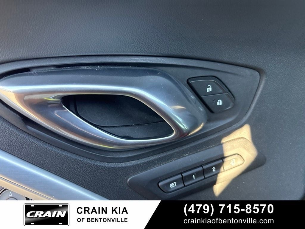2018 Chevrolet Camaro 2LT - SUNROOF / LEATHER / LOW MILES!