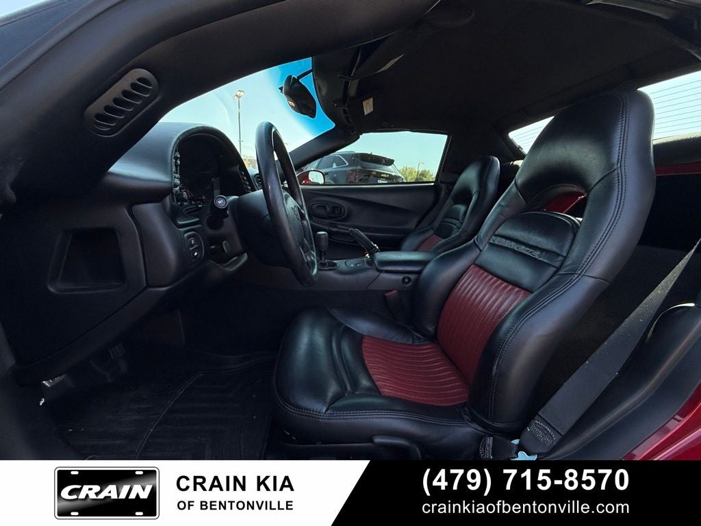 2004 Chevrolet Corvette Base - CLEAN CARFAX HISTORY