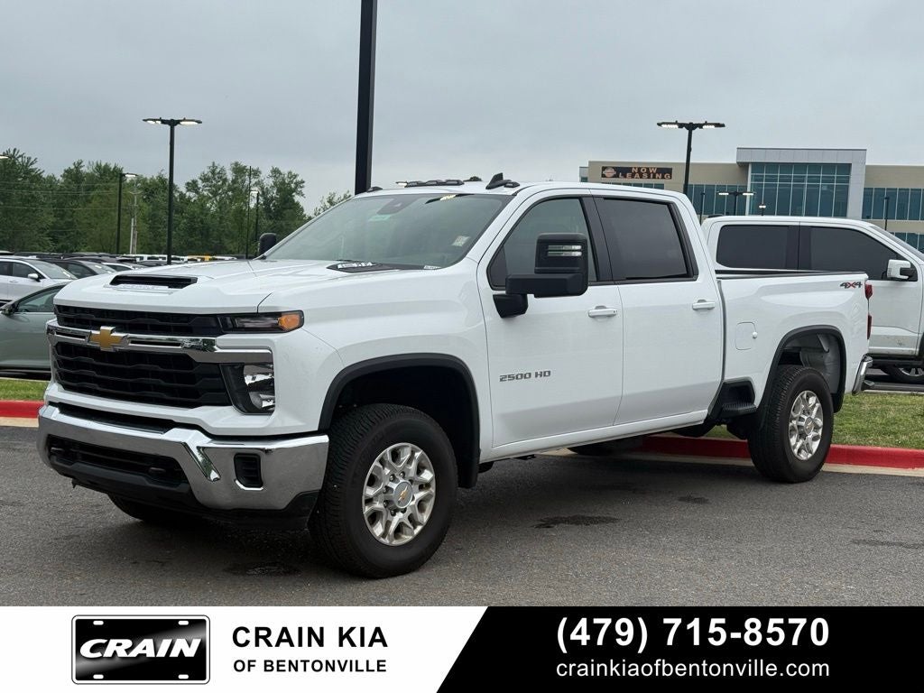 2025 Chevrolet Silverado 2500HD LT - 4WD / CLEAN CARFAX / ONE OWNER