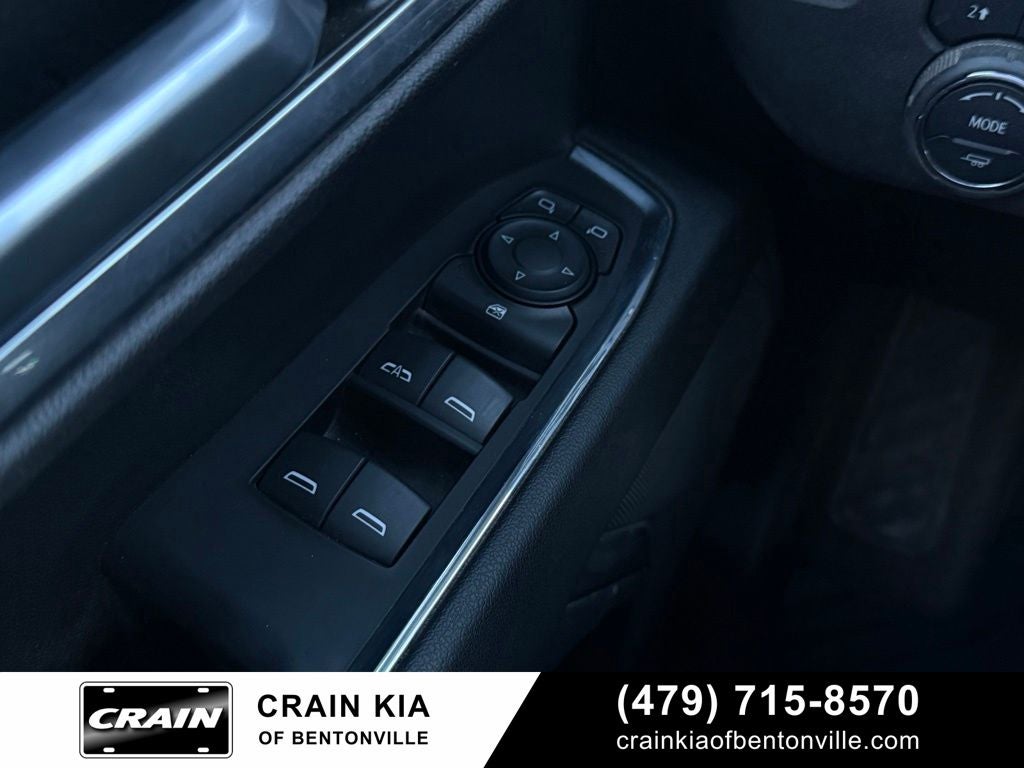 2023 Chevrolet Silverado 1500 LT - 4WD / CLEAN CARFAX / ONE OWNER
