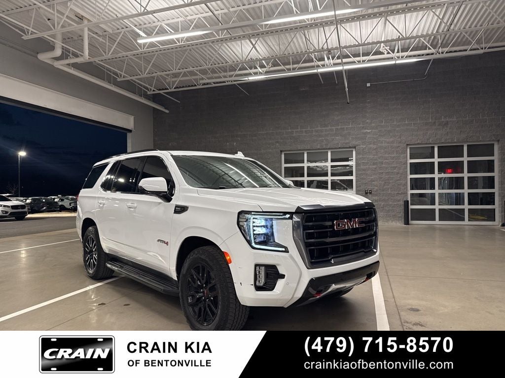 2024 GMC Yukon AT4 - 4WD / PANORAMIC SUNROOF / CLEAN CARFAX