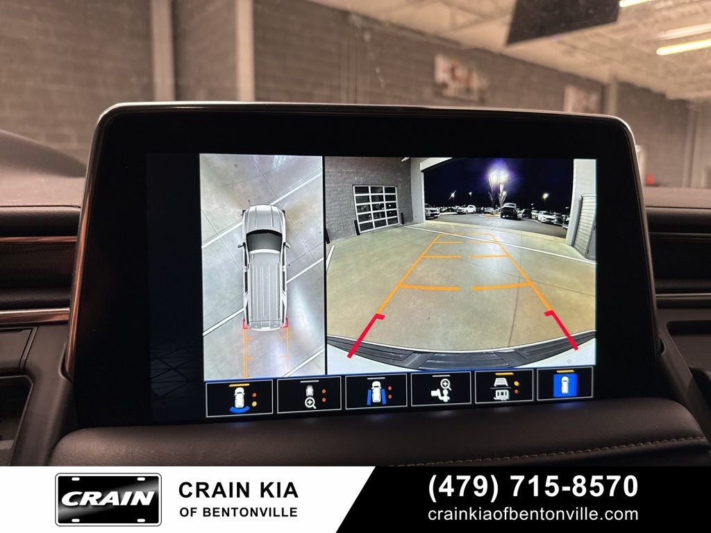 2024 GMC Yukon AT4 - 4WD / PANORAMIC SUNROOF / CLEAN CARFAX