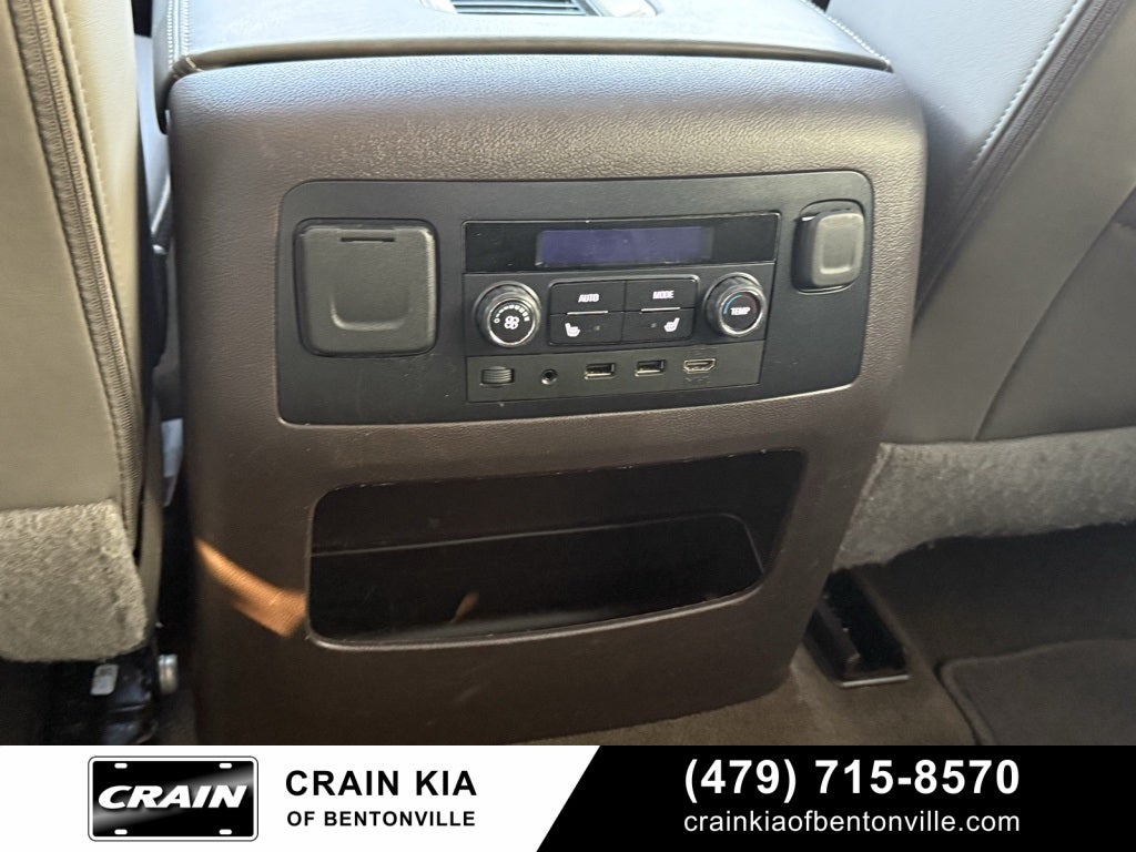 2018 GMC Yukon Denali Ultimate - 4WD / SUNROOF / CLEAN CARFAX