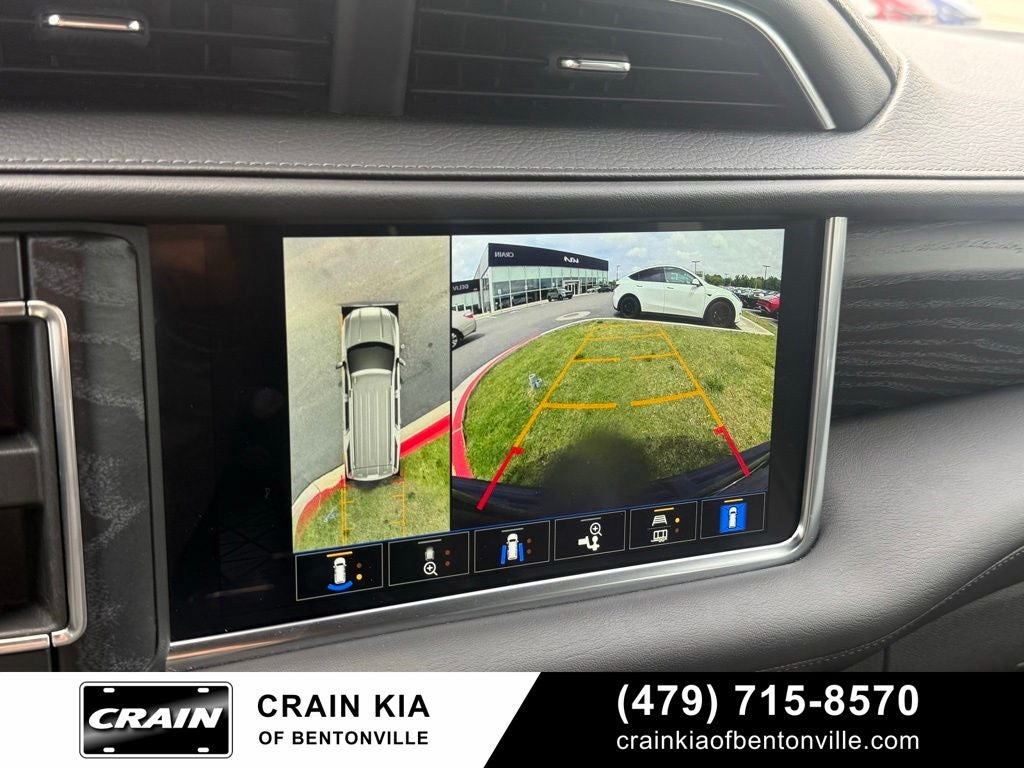 2022 GMC Yukon XL Denali - 4WD / CLEAN CARFAX