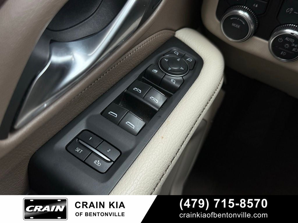 2022 GMC Yukon XL Denali - 4WD / CLEAN CARFAX / ONE OWNER