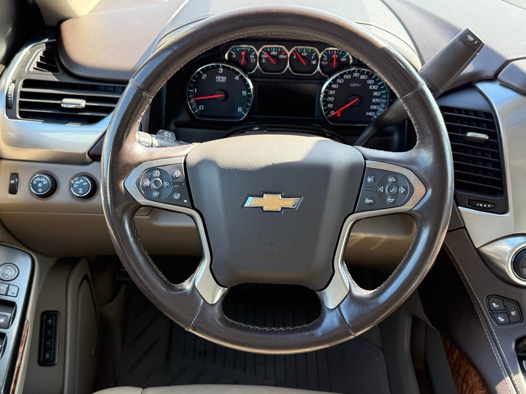 2015 Chevrolet Suburban LTZ - 4WD / SUNROOF / DVD / CLEAN CARFAX