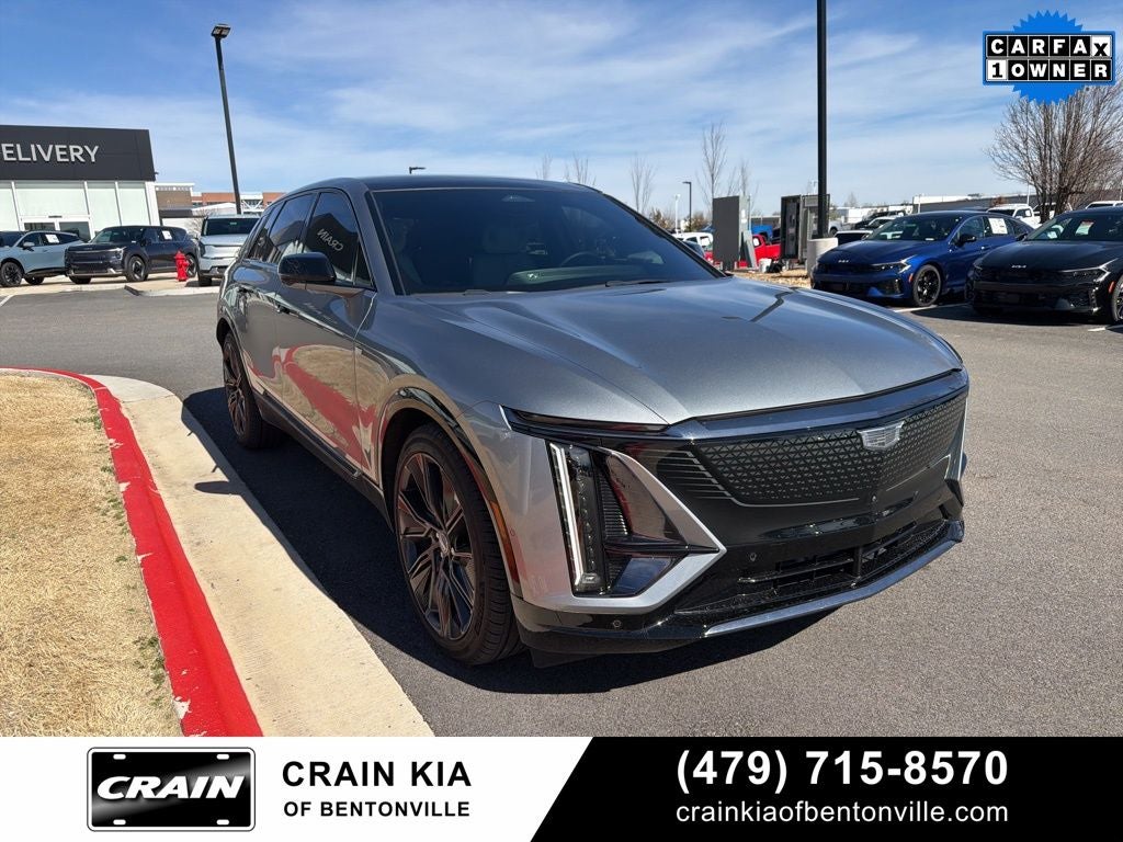 2024 Cadillac LYRIQ Sport - AWD / PANORAMIC SUNROOF / ONE OWNER