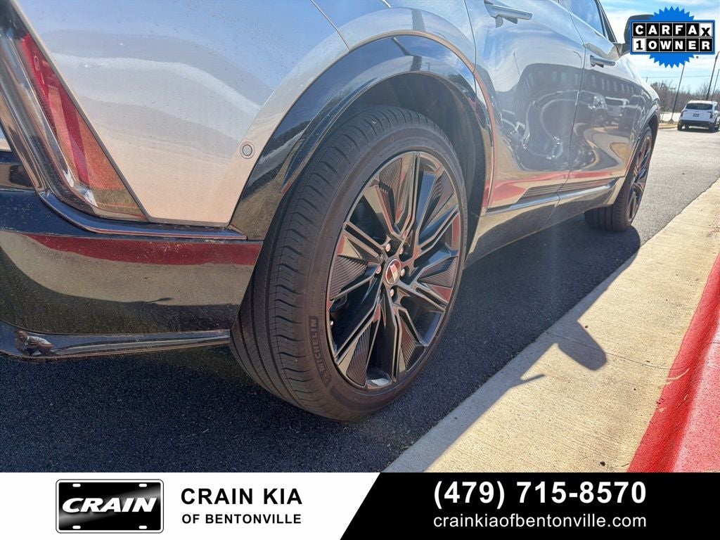 2024 Cadillac LYRIQ Sport - AWD / PANORAMIC SUNROOF / ONE OWNER