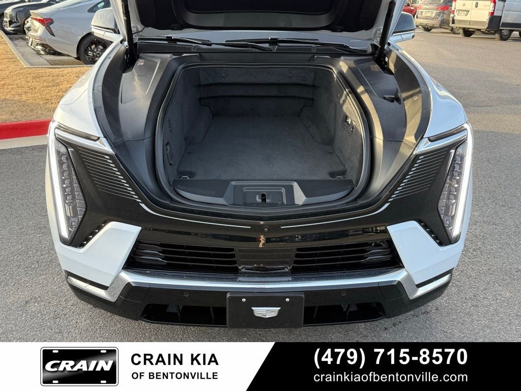 2026 Cadillac ESCALADE IQL Premium Luxury - $156,315 MSRP - AWD / PANORAMIC SUNROOF