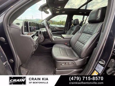 2023 Cadillac Escalade Sport Platinum Onyx - 4WD / PANORAMIC SUNROOF / CLEAN CARFAX
