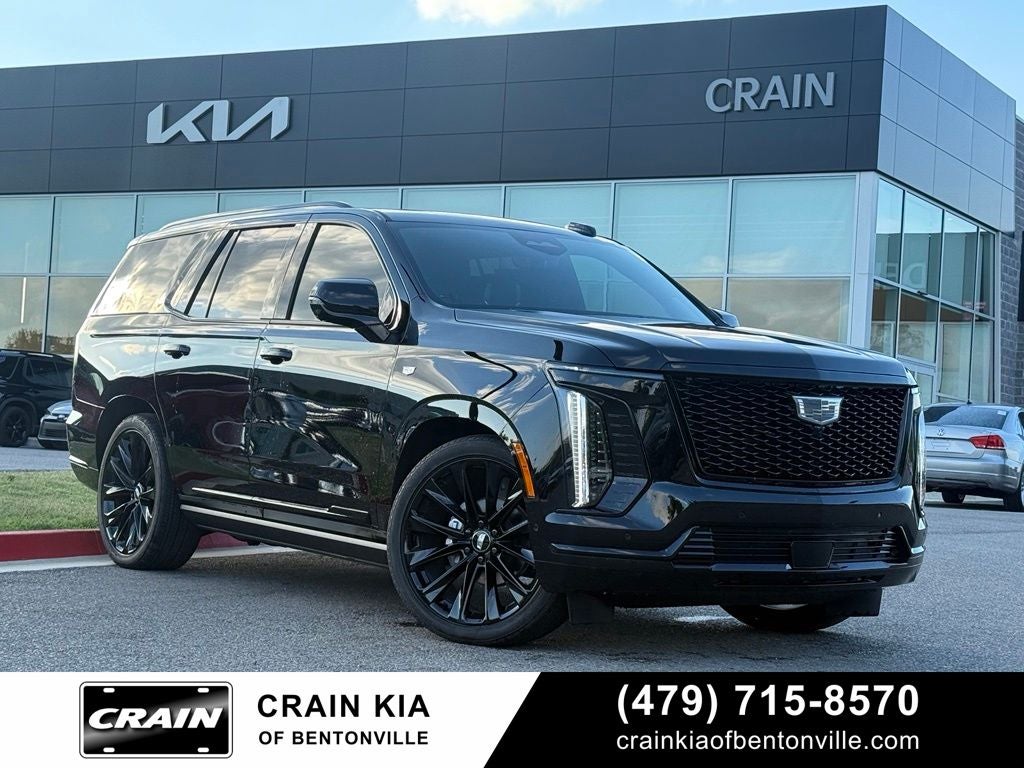 2026 Cadillac Escalade Platinum Sport - 4WD / PANORAMIC SUNROOF / CLEAN CARFAX