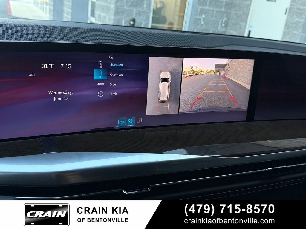 2026 Cadillac Escalade Platinum Sport - 4WD / PANORAMIC SUNROOF / CLEAN CARFAX
