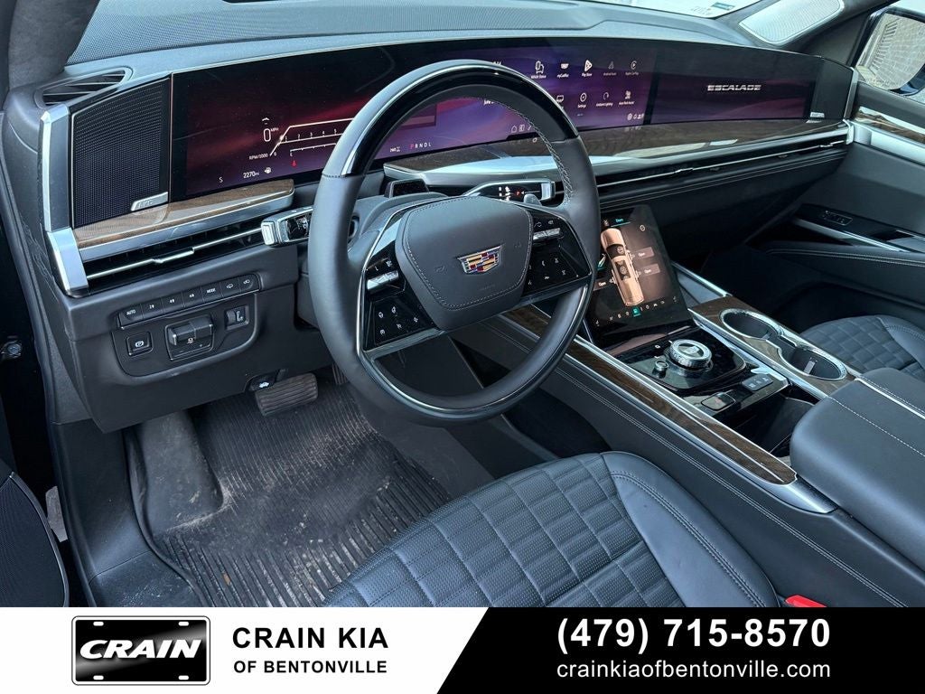 2026 Cadillac Escalade Platinum Sport - 4WD / PANORAMIC SUNROOF / CLEAN CARFAX