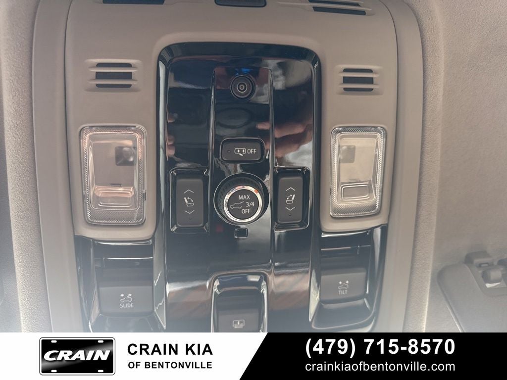2025 Cadillac Escalade Sport Platinum - 4WD / PANORAMIC SUNROOF / CLEAN CARFAX