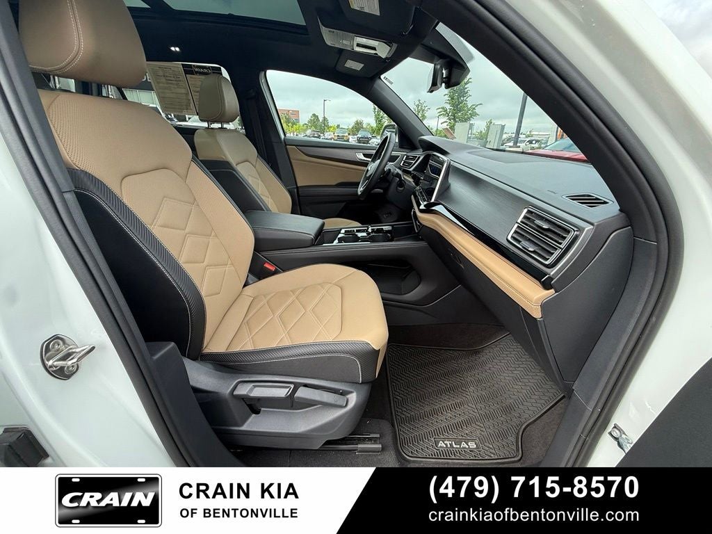2024 Volkswagen Atlas Cross Sport 2.0T SE w/Technology - AWD / PANORAMIC SUNROOF / ONE OWNER