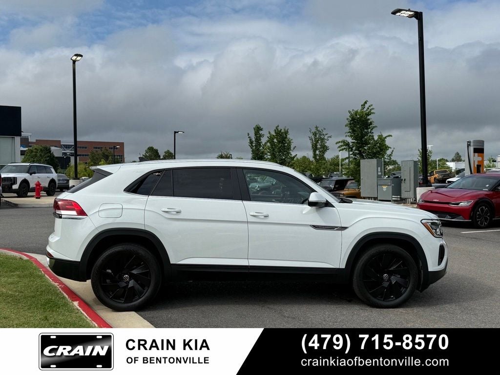 2024 Volkswagen Atlas Cross Sport 2.0T SE w/Technology - AWD / PANORAMIC SUNROOF / ONE OWNER