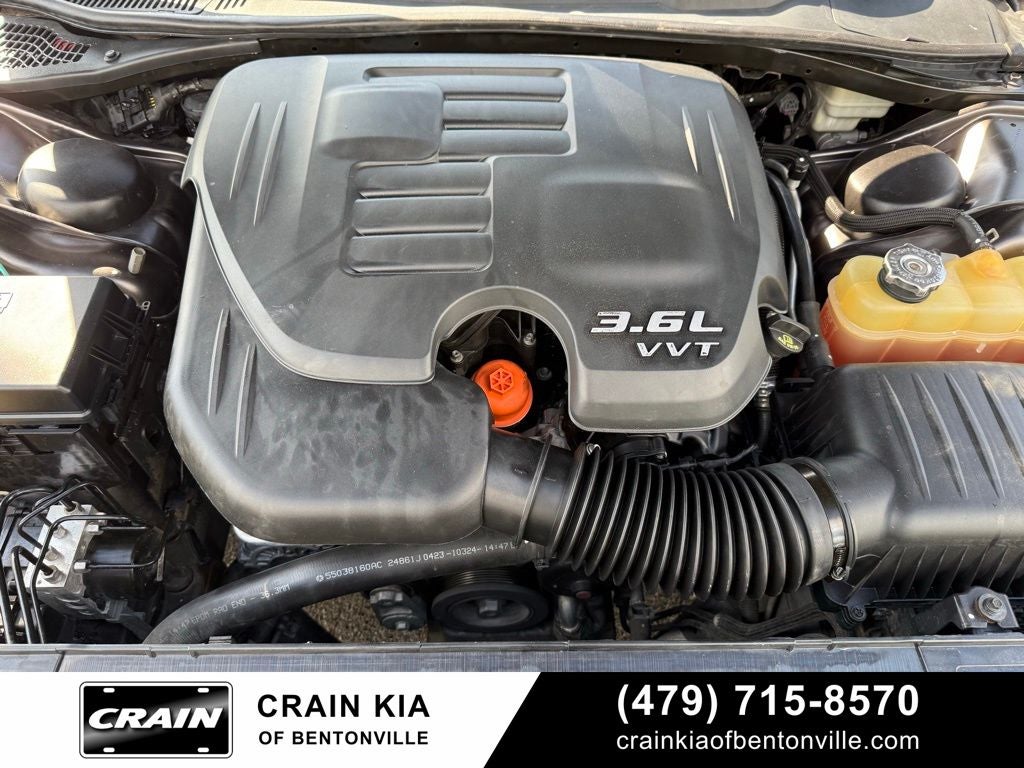 2013 Dodge Challenger SXT - CLEAN CARFAX HISTORY