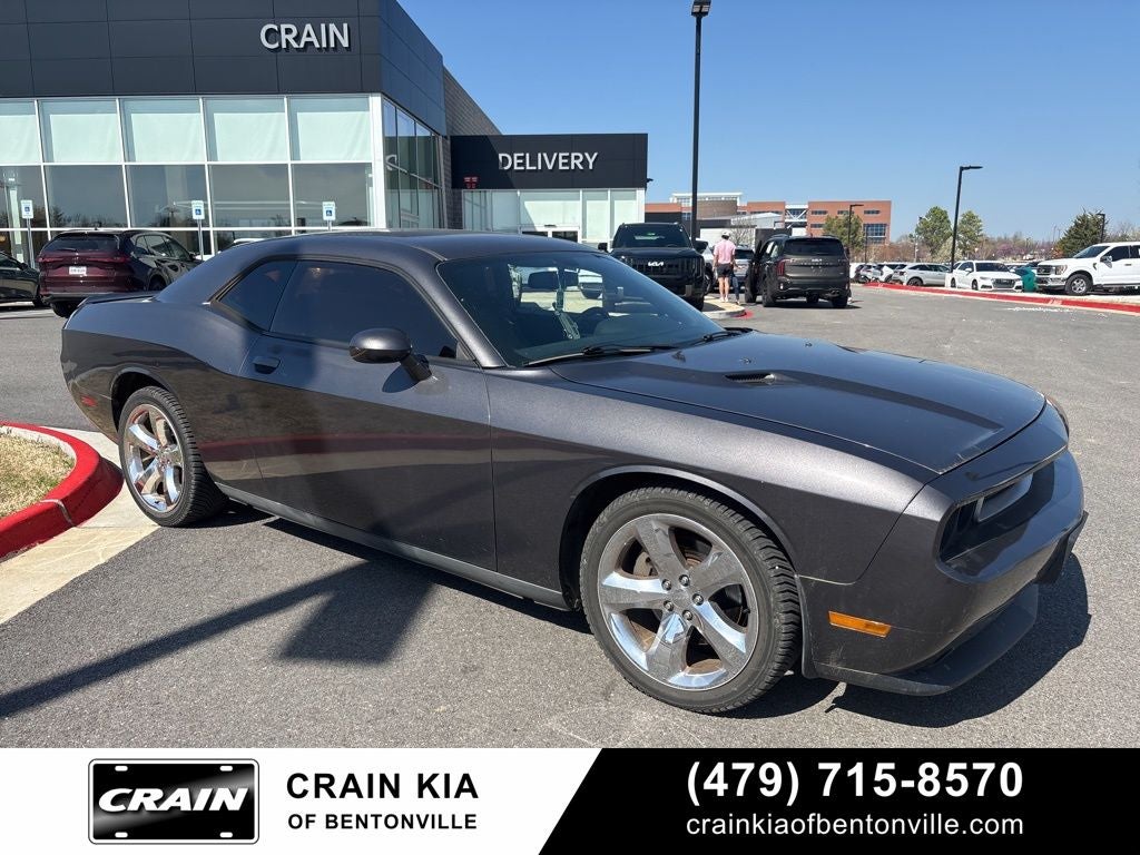 2013 Dodge Challenger SXT - CLEAN CARFAX HISTORY