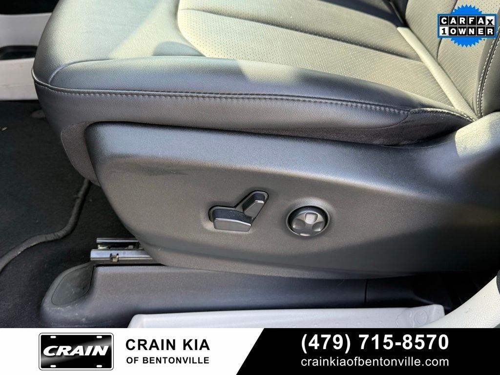 2024 Chrysler Pacifica Touring L - CLEAN CARFAX / ONE OWNER
