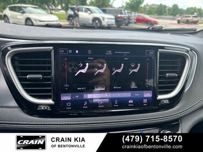 2021 Chrysler Pacifica Touring - CARFAX ONE OWNER